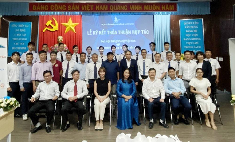 Học viện Hàng không Việt Nam ký hợp tác để nâng cao nguồn nhân lực