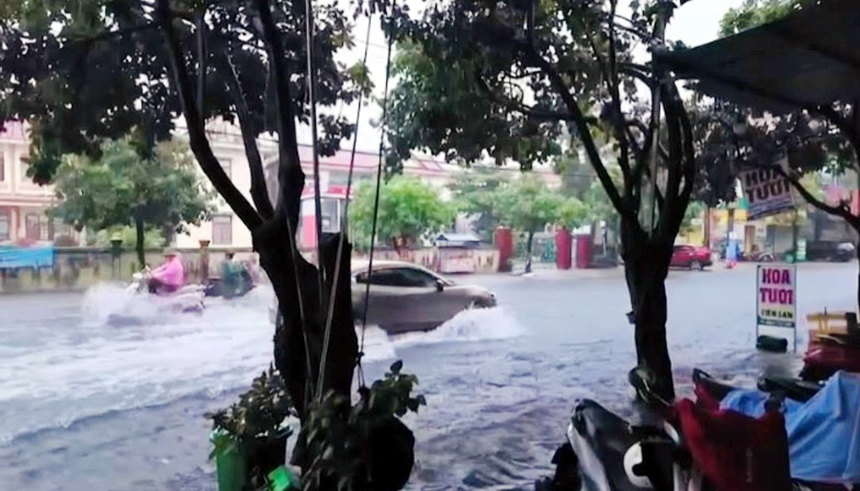 Lệ Thủy (Quảng Bình): Hệ thống thoát nước trung tâm thị trấn Kiến Giang hoạt động kém hiệu quả khiến người dân bức xúc