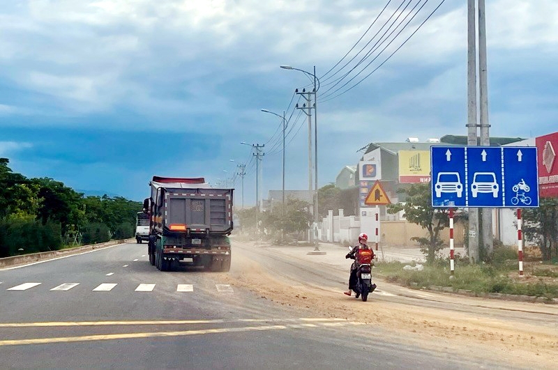 Khánh Hòa: Tận thu đất mỏ đá Hòn Cậu để san lấp dự án Trung tâm Kiểm soát bệnh tật tỉnh