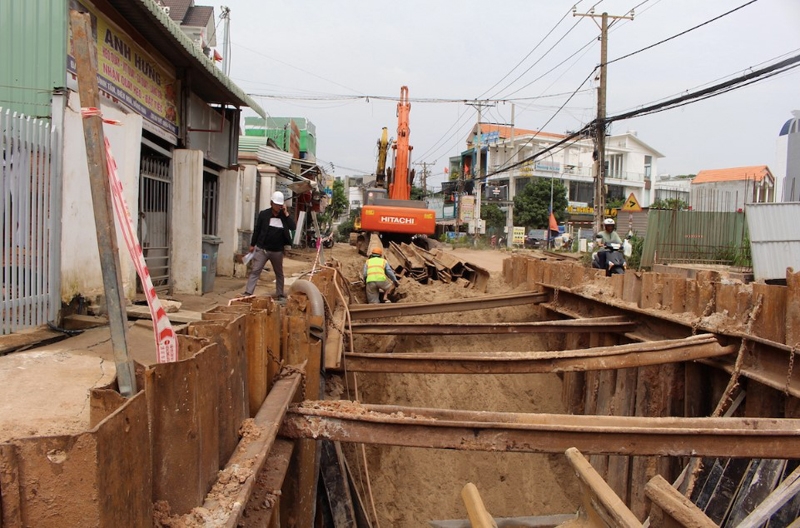 Đồng Nai: Nhà thầu thi công dự án chống ngập ở thành phố Biên Hòa gây sụt lún nhiều nhà dân