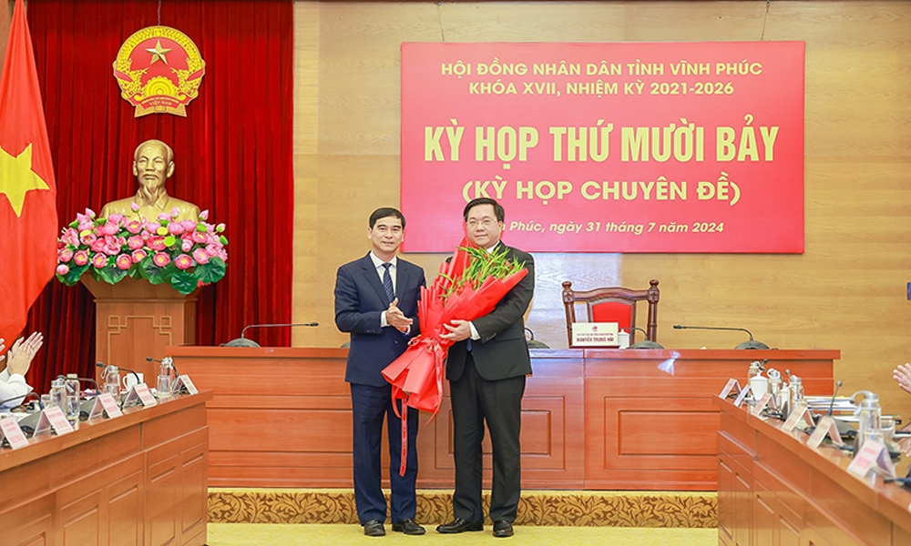 Ông Trần Duy Đông được bầu làm Chủ tịch UBND tỉnh Vĩnh Phúc