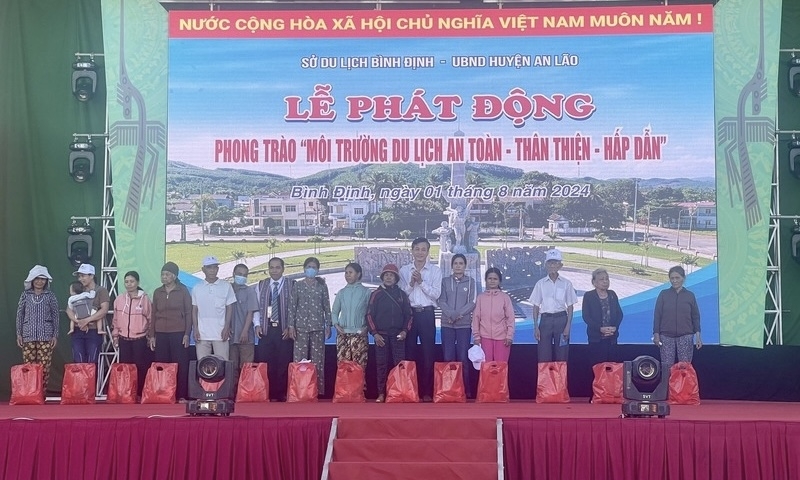 An Lão (Bình Định): Phát động phong trào “Môi trường du lịch an toàn, thân thiện, hấp dẫn”