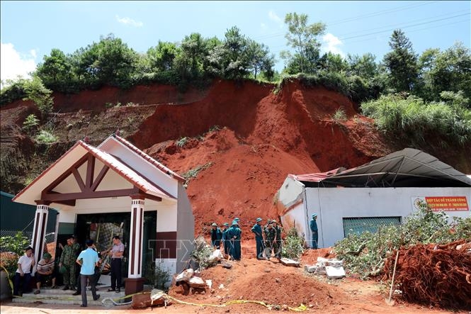 Sạt lở đất gây sập nhà ở Lạng Sơn, hai vợ chồng tử vong