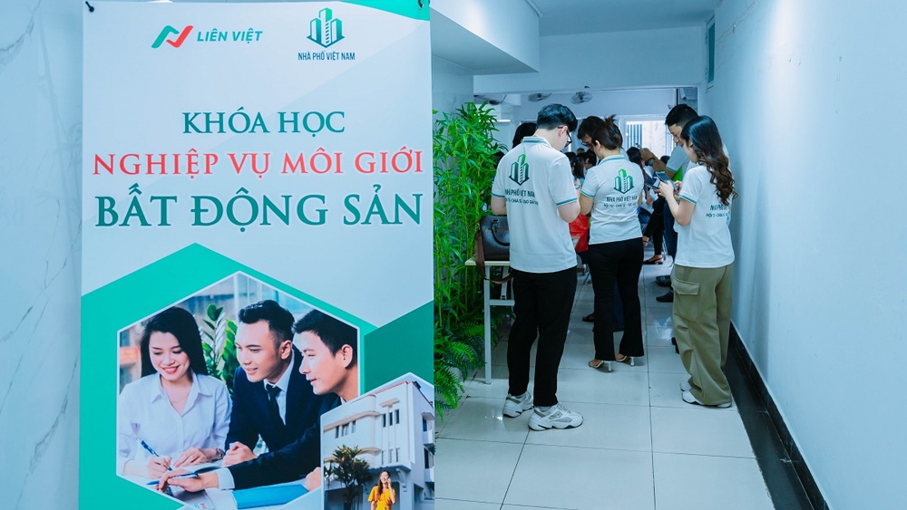 Bắt nhịp các luật mới 2024 - Liên Việt Education ra mắt khóa học môi giới bất động sản