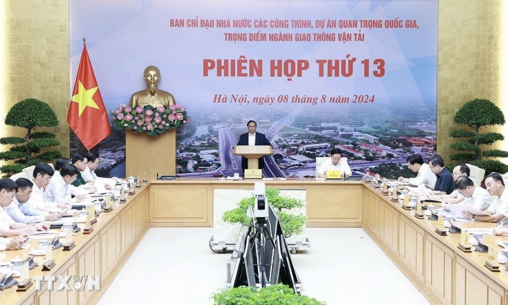 'Phát triển hạ tầng, vừa tạo không gian phát triển, vừa thúc đẩy tăng trưởng'