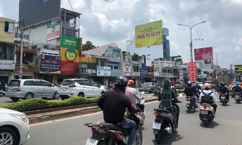 Thành phố Hồ Chí Minh: Tăng cường kiểm tra, xử lý vi phạm trong hoạt động quảng cáo