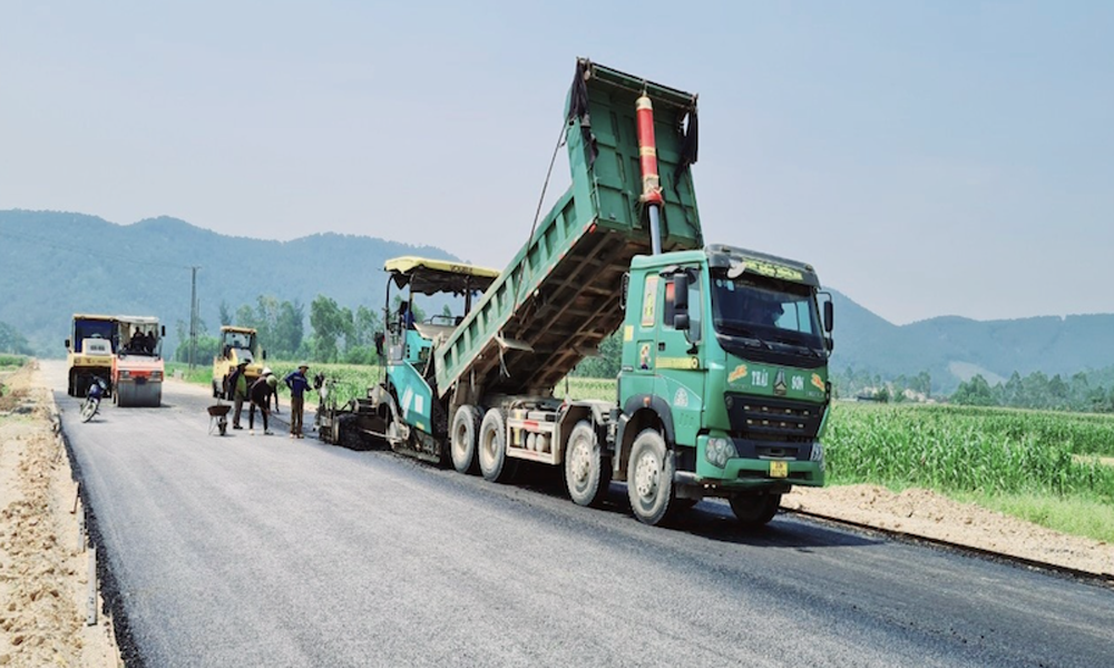 Nghệ An: Yêu cầu khẩn trương hoàn thành công tác giải phóng mặt bằng dự án đường ven biển