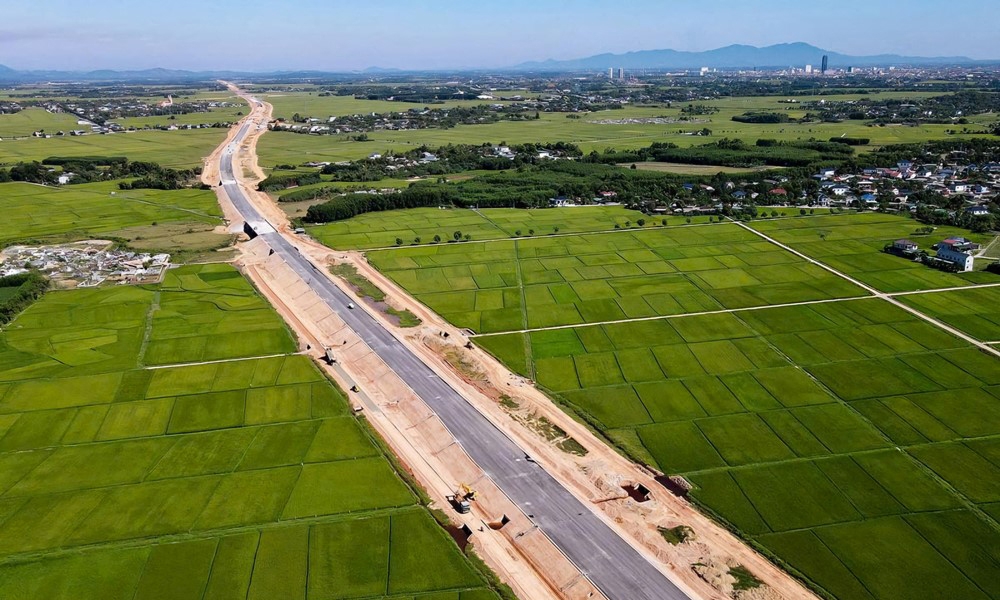 Hà Tĩnh: Yêu cầu khai thác khoáng sản làm vật liệu xây dựng thông thường tuyệt đối không để xảy ra sai sót, vi phạm