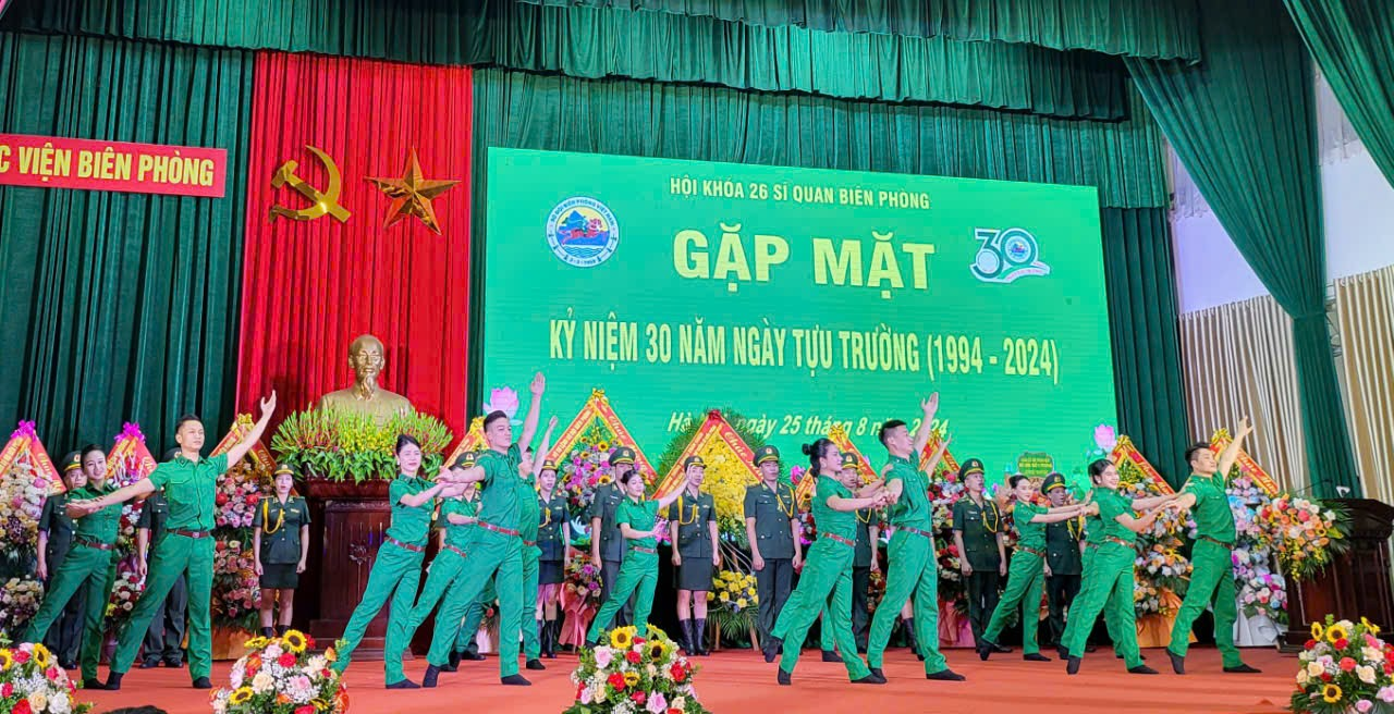 Khánh thành công trình giáo dục truyền thống tặng Học viên Biên phòng