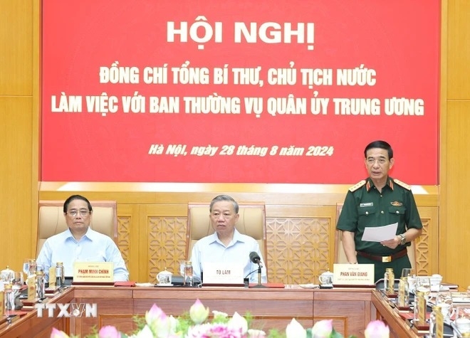 Tổng Bí thư, Chủ tịch nước: Quân đội phải được quan tâm xây dựng vững mạnh