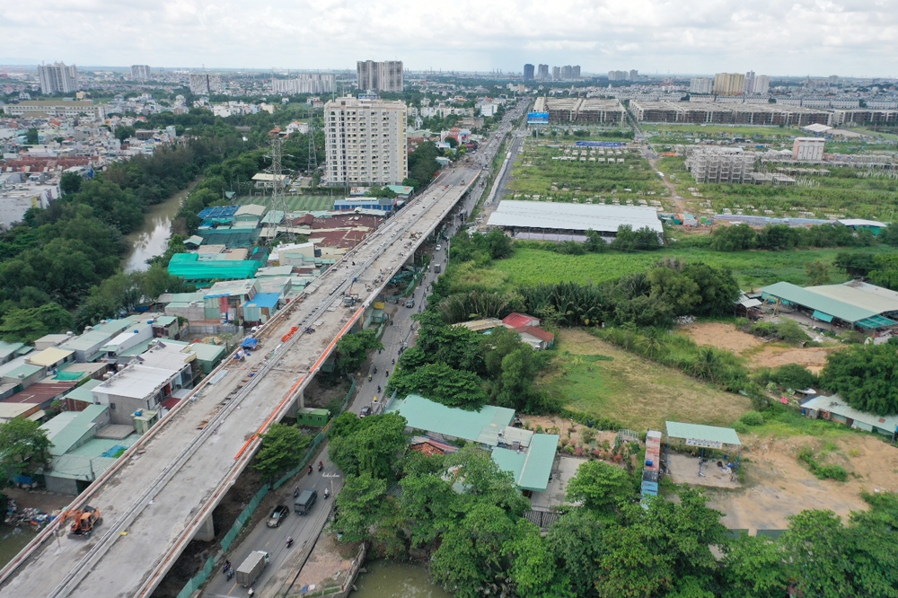 Thành phố Hồ Chí Minh: Cận cảnh cầu huyết mạch phía Đông sắp thông xe trong tháng 9