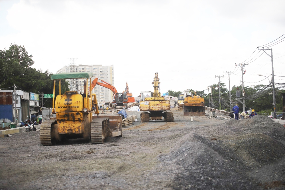 Thành phố Hồ Chí Minh: Cận cảnh cầu huyết mạch phía Đông sắp thông xe trong tháng 9