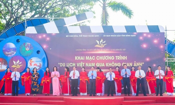 Khai mạc Du lịch Việt Nam qua không gian ảnh tại Bình Định