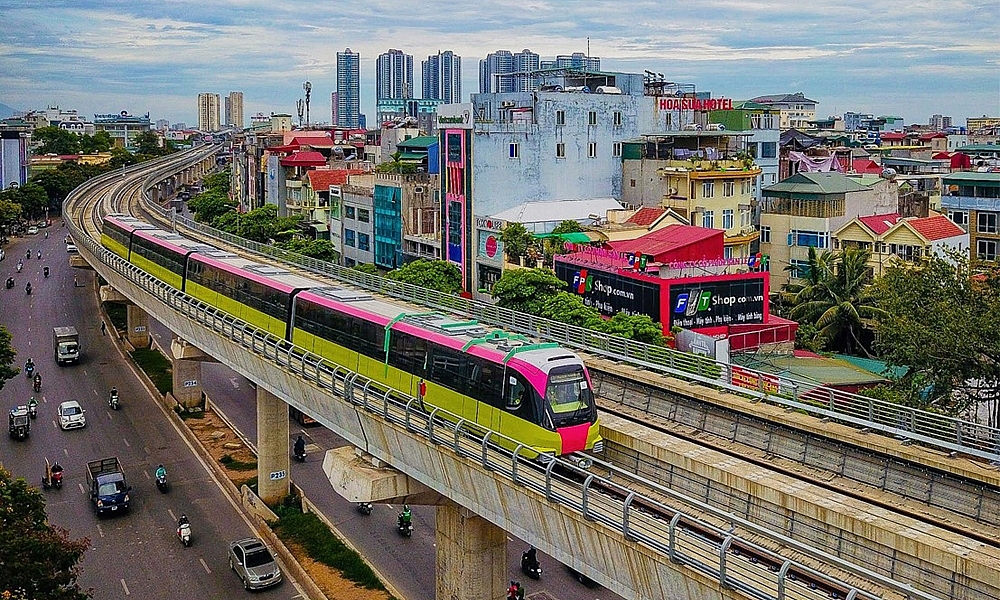 Hà Nội: Hai tuyến đường sắt đô thị thu hút lượng lớn khách đi tàu điện dịp nghỉ lễ Quốc khánh