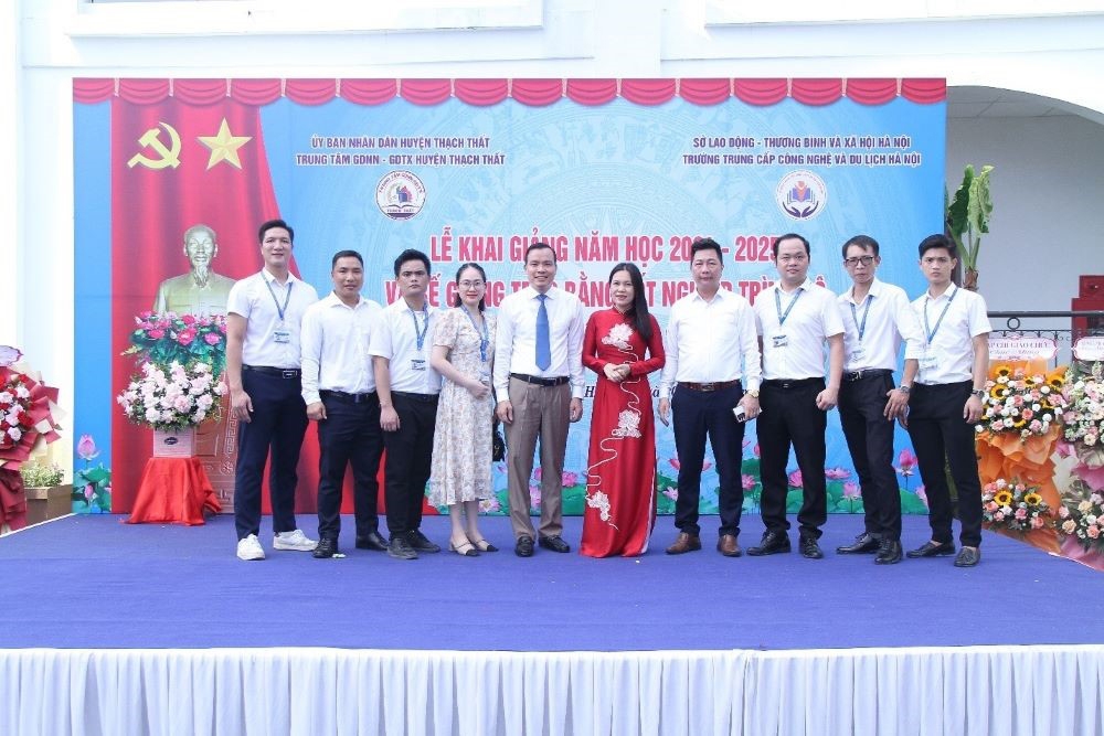 Lễ khai giảng năm học 2024-2025 Trường Trung cấp Công nghệ và Du lịch Hà Nội - Sự khởi đầu cho năm học mới