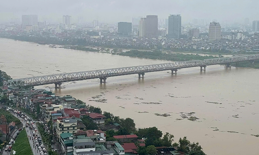 Hà Nội: Ban hành công điện khẩn ứng phó lũ lớn trên các tuyến sông