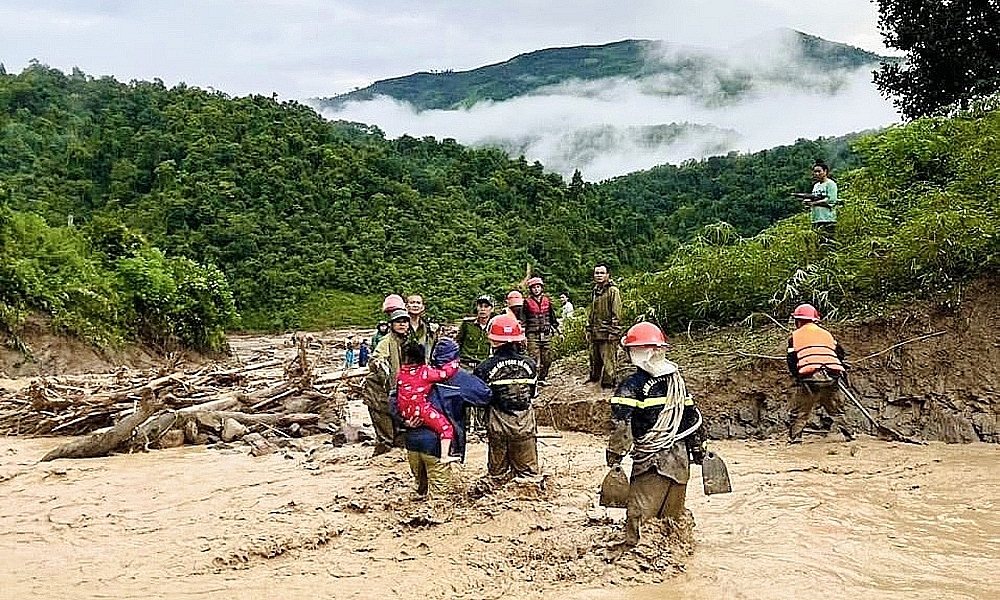 Thủ tướng chỉ đạo khẩn trương cung cấp lương thực, nhu yếu phẩm cho người dân bị ảnh hưởng bởi bão số 3