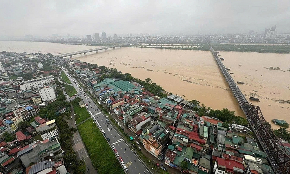 Hà Nội: Cảnh báo lũ trên sông Hồng, sông Đuống