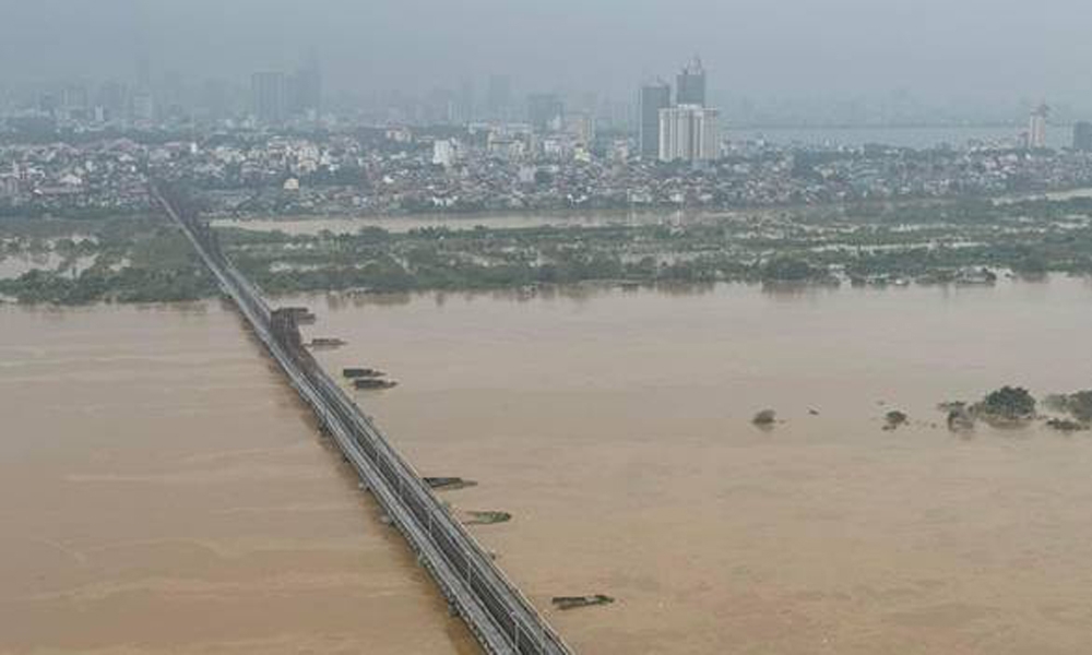 Hà Nội: Tập trung ứng phó lũ lớn, đảm bảo an toàn đê điều trên địa bàn Thành phố