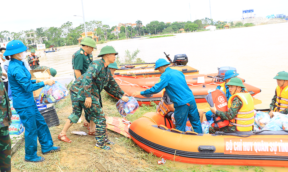 Vĩnh Tường (Vĩnh Phúc): Tiếp tục dồn lực hỗ trợ cho người dân vùng ngập lụt