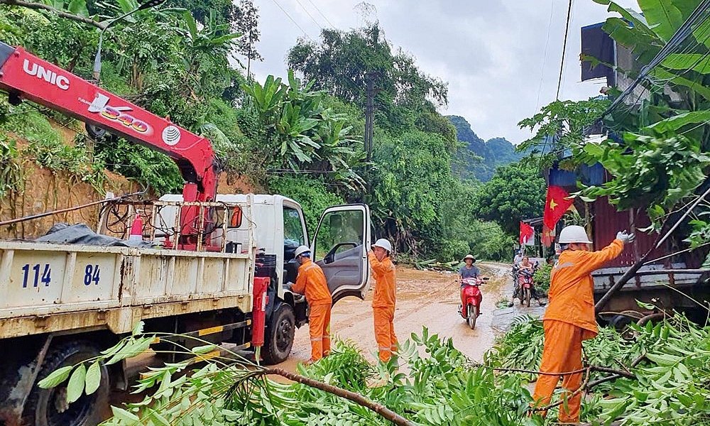 EVN đang rất khẩn trương, nỗ lực khôi phục vận hành và cung cấp điện