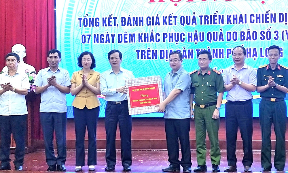 Hạ Long: Khôi phục nhanh cảnh quan môi trường sau bão số 3