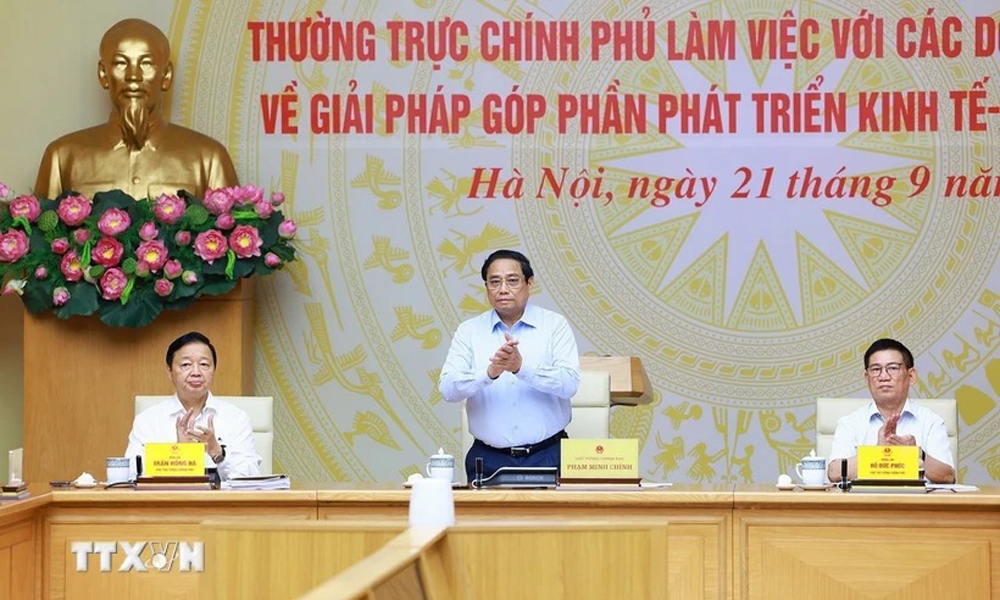 Thủ tướng chủ trì làm việc với các doanh nghiệp lớn góp phần phát triển đất nước