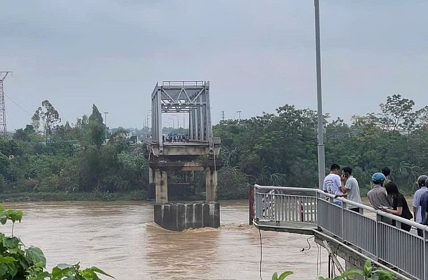 Hành trình không thể quên của những trái tim hướng về vùng lũ