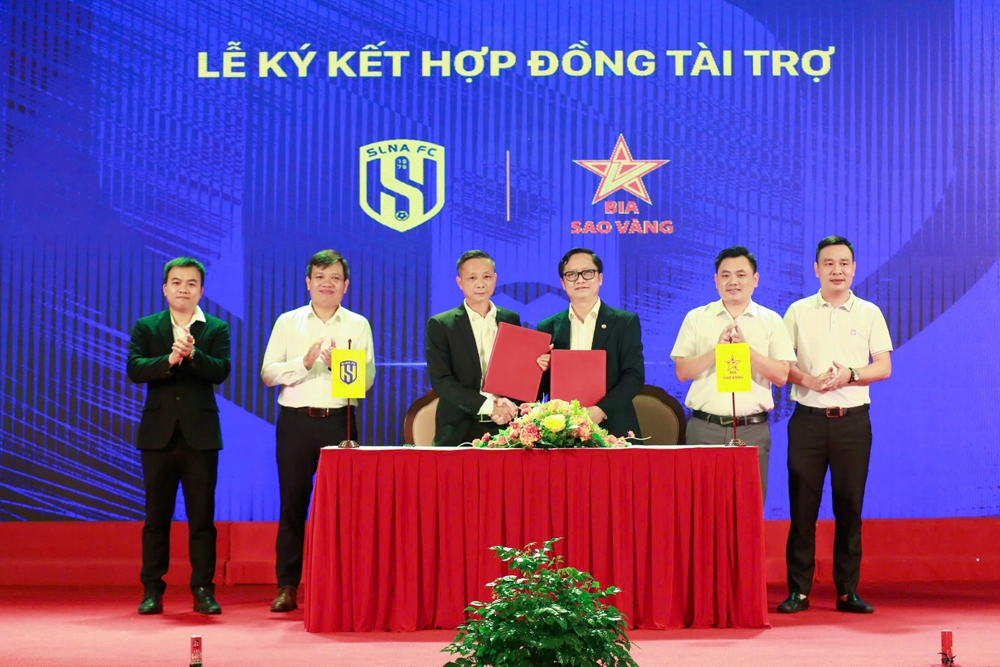 Bia Sao Vàng Savabeco trở thành nhà tài trợ vàng của CLB Sông Lam Nghệ An mùa giải 2024 – 2025