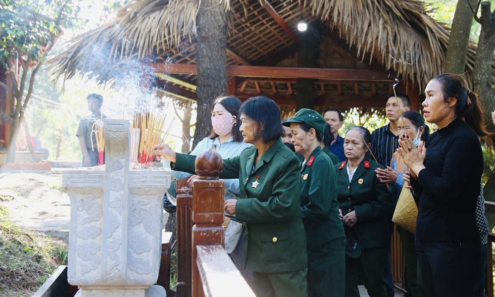 Quảng Bình: Phu nhân Đại tướng Võ Nguyên Giáp an nghỉ tại Vũng Chùa - Đảo Yến