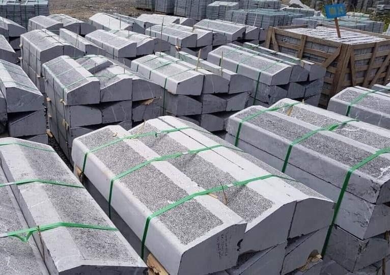 Báo giá đá bó vỉa granite Bình Định, Thanh Hóa tại Hà Nội và Thành phố Hồ Chí Minh năm 2024