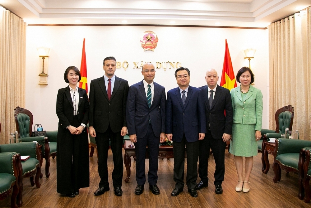 Minister Nguyen Thanh Nghi welcomes the new Ambassador Extraordinary and Plenipotentiary of Algeria to Vietnam