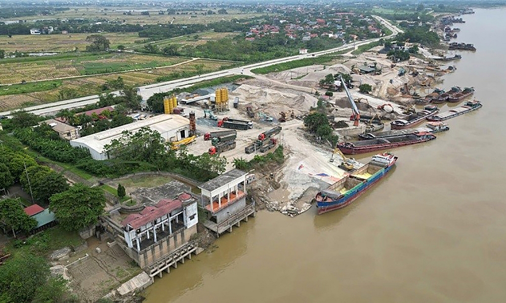 Vĩnh Phúc: Chỉ đạo các ngành chuyên môn kiểm tra thông tin phản ánh về hoạt động của bến thủy nội địa tại xã Cao Đại