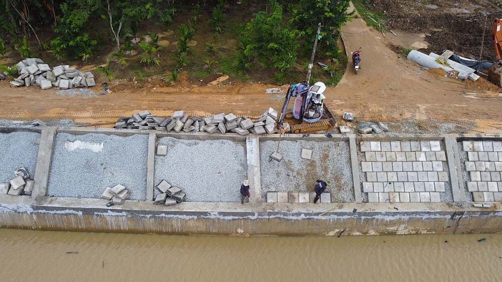 Quảng Ngãi tức tốc hoàn thành các công trình kè chống sạt lở bờ sông