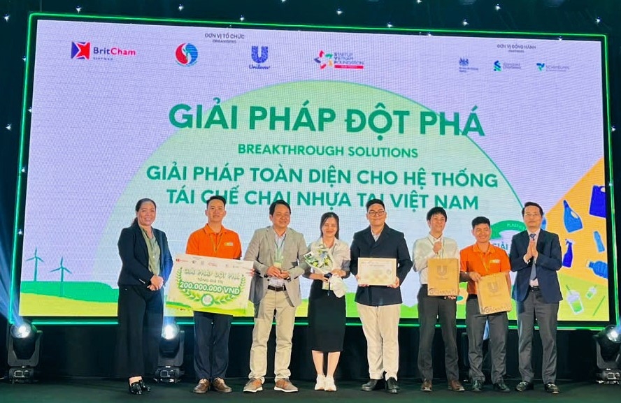 Cuộc thi “Giải pháp đổi mới tuần hoàn nhựa 2024” với nhiều ý tưởng đổi mới, sáng tạo