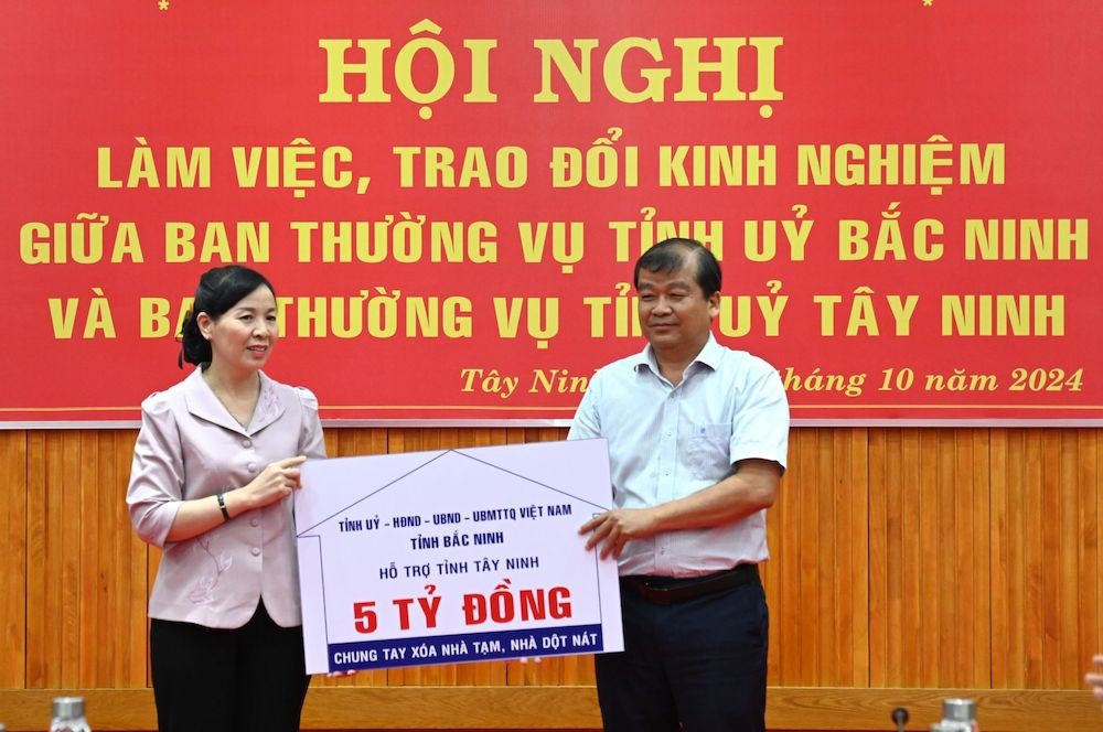 Bắc Ninh - Tây Ninh: Trao đổi kinh nghiệm phát triển kinh tế, quản lý quy hoạch và xây dựng