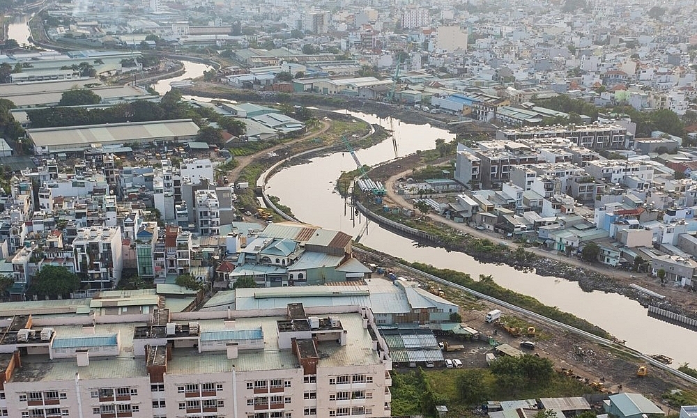 Thành phố Hồ Chí Minh dự kiến di dời hơn 46.000 căn nhà ven kênh rạch