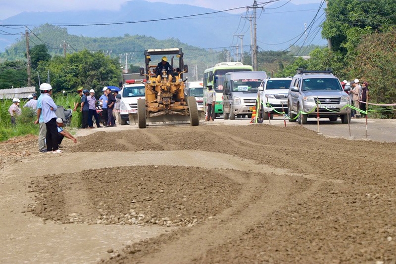 Nỗ lực hoàn thiện tiến độ thi công dự án cải tạo, nâng cấp Quốc lộ 19 qua Bình Định