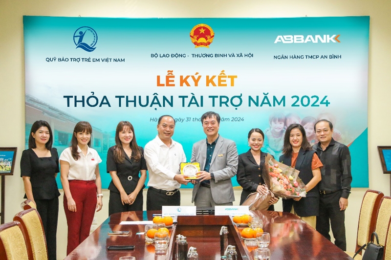 ABBANK và quỹ bảo trợ trẻ em Việt Nam chính thức chung tay vì sự nghiệp chăm sóc, bảo vệ và phát triển trẻ em