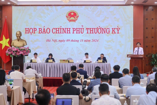 Dứt khoát bỏ tư duy “không quản được thì cấm” trong xây dựng pháp luật