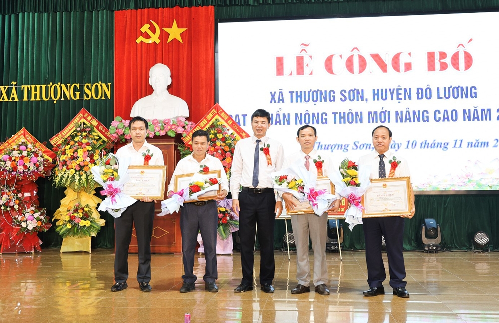 Đô Lương (Nghệ An): Xã Thượng Sơn đón Bằng công nhận xã đạt chuẩn nông thôn mới nâng cao