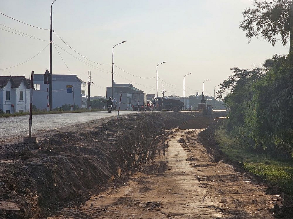 Thanh Trì: Tiềm ẩn nguy cơ mất an toàn tại dự án cải tạo đê hữu Hồng