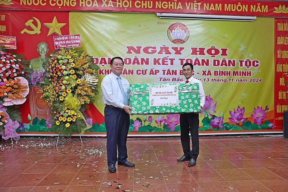 Trưởng Ban Tuyên giáo Trung ương Nguyễn Trọng Nghĩa dự Ngày hội Đại đoàn kết toàn dân tộc tại Đồng Nai