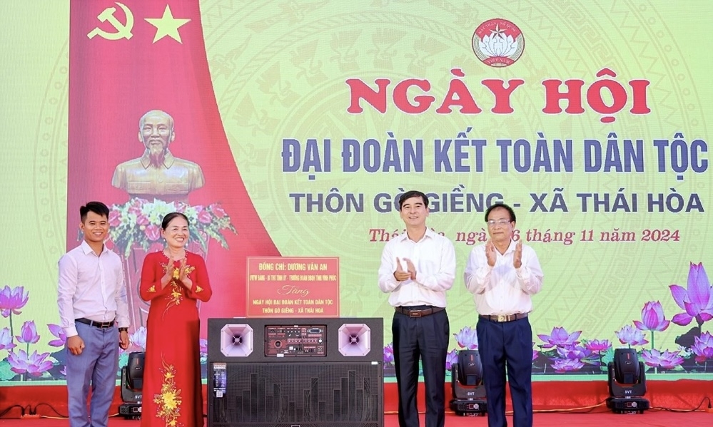 Bí thư Tỉnh ủy Vĩnh Phúc dự Ngày hội Đại đoàn kết toàn dân tại huyện Lập Thạch