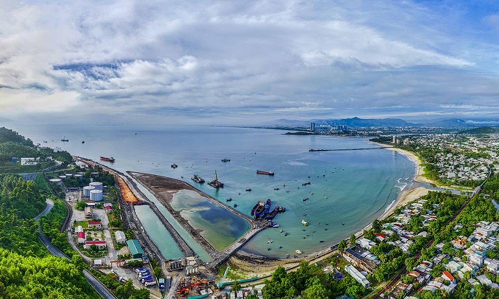 Để lấn biển thành công cần đầu tư lớn, đa dạng chức năng và có tầm nhìn dài hạn