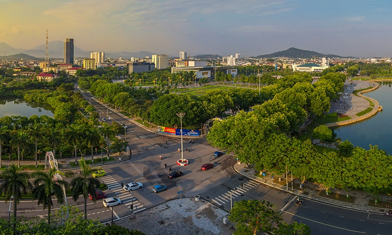  Triển khai thực hiện quy hoạch, phát triển kinh tế liên vùng