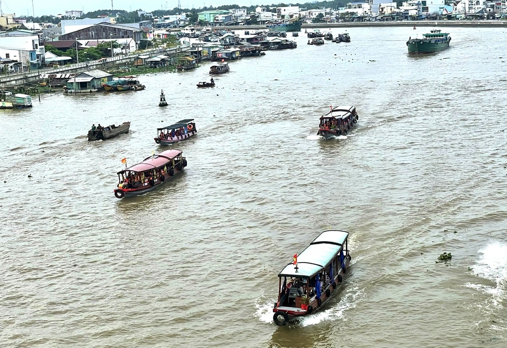 Đồng bằng sông Cửu Long: Hợp tác phát triển khai thác tài nguyên du lịch đường sông