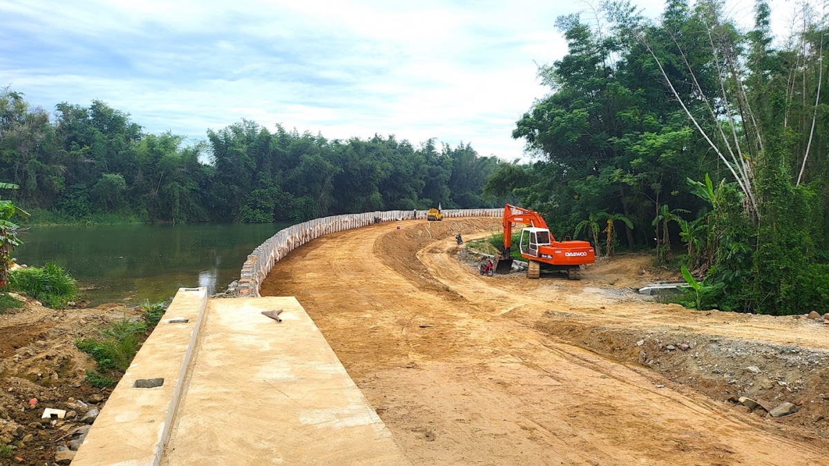 Quảng Ngãi: Tập trung tháo gỡ vướng mắc để giải ngân vốn đầu tư công cao nhất có thể