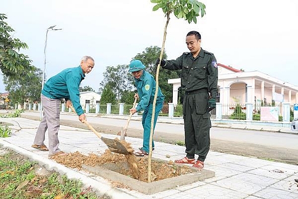 Hương Sơn (Hà Tĩnh): Sôi nổi phong trào ra quân xây dựng nông thôn mới