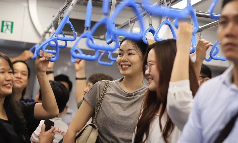 Thành phố Hồ Chí Minh: Mở cửa cho người dân trải nghiệm Metro số 1